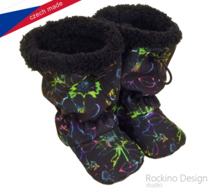 Softshellové capáčky s protiskluzem ROCKINO Premium Antislip vzor 6451 - květy/černé