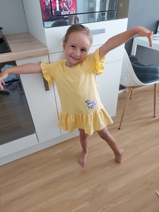 Dívčí letní šaty ROCKINO vel. 116,122,128,134 vzor 8774 - žluté